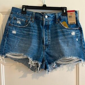 NWT Levi’s 501 Cut-off Shorts